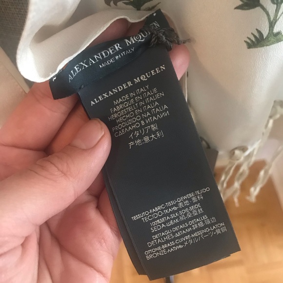 BNWT Alexander McQueen silk scarf - Picture 3 of 4